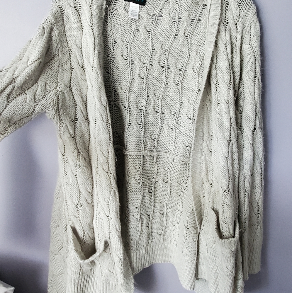 Sweater cardigan with pockets